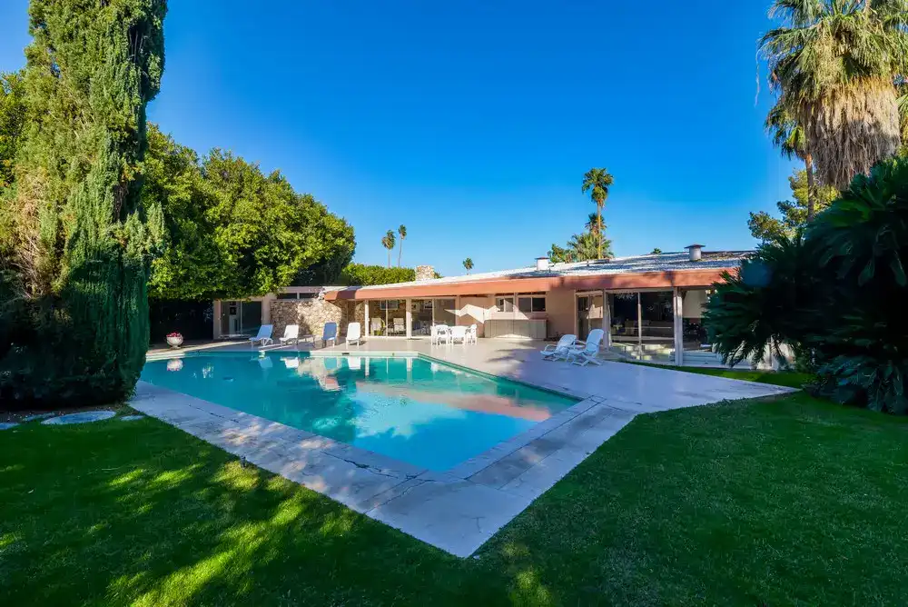 House of Tomorrow - Elvis Presley's Honeymoon Home, Palm Springs