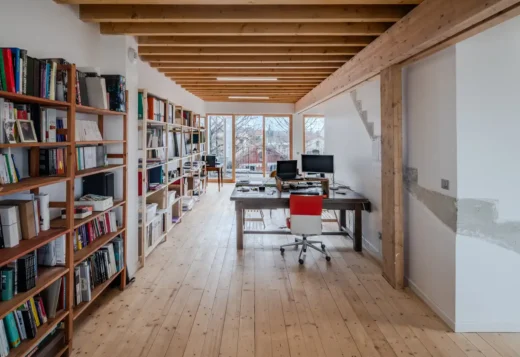 Modern Wood-concrete house in Aubervilliers