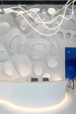Bionic Wall project by Eva Jiřičná with HIMACS
