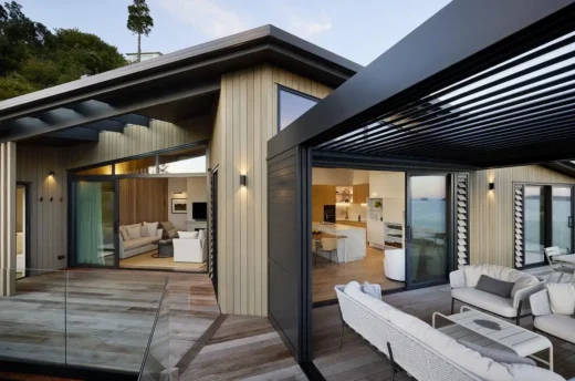 Cliff Hanger House Tairua New Zealand