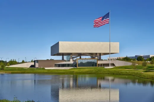 National Medal of Honor Museum Arlington, NMOHM Texas building