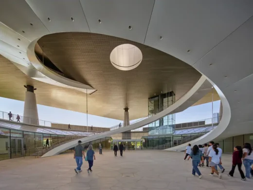 Modern Arlington, Texas building interior design by Rafael Viñoly Architects