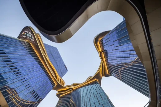 Zhuhai Hengqin CRCC Plaza by Aedas