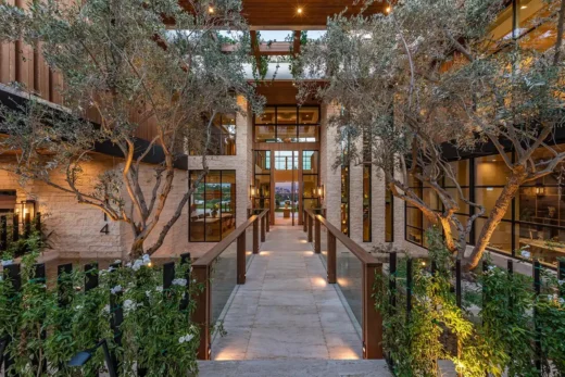 1414 Donhill Drive, Beverly Hills, California mansion
