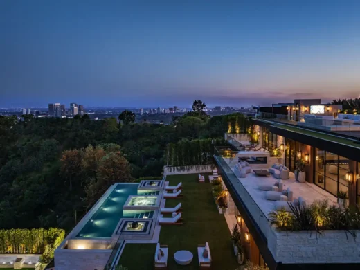 1414 Donhill Drive, Beverly Hills, California mansion