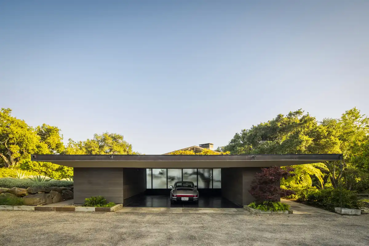 Erving House Montecito: Lutah Maria Riggs architect home carport
