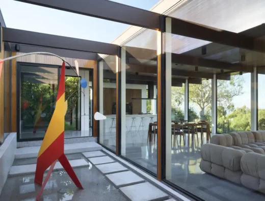 Malibu Glass Box House California residence