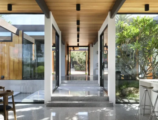 Malibu Glass Box House California modern home