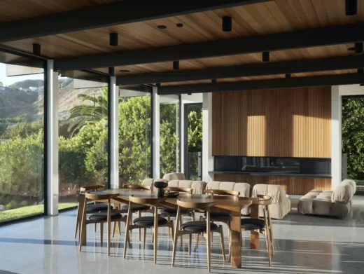 Malibu Glass Box House California residence