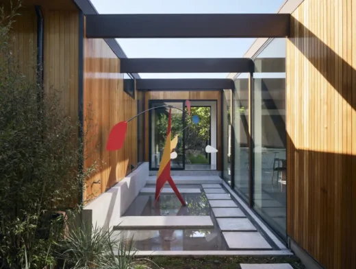 Malibu Glass Box House California residence