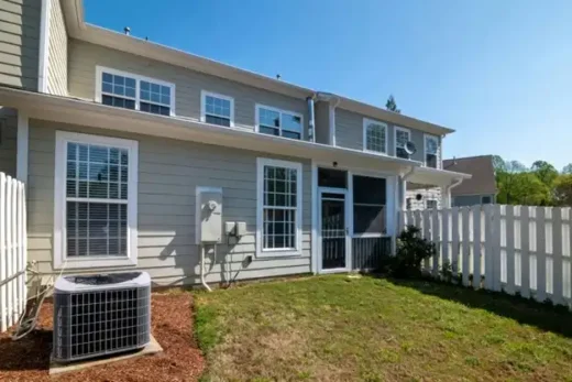 Net-zero homes and the role of renewable energy