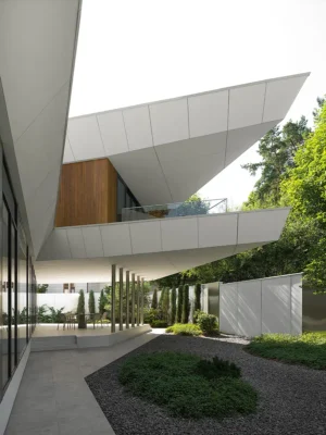 Soaring House in Moscow, Russia property design