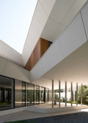 Soaring House in Moscow, Russia property design