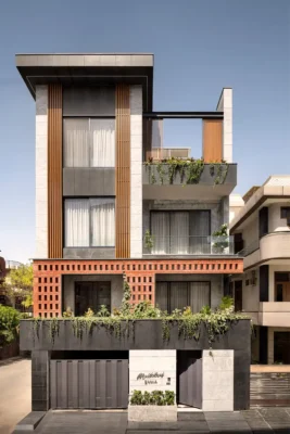 The Step Maze House New Delhi property design