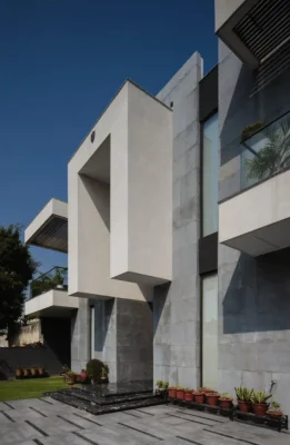 Urban Cave House Panchkula India