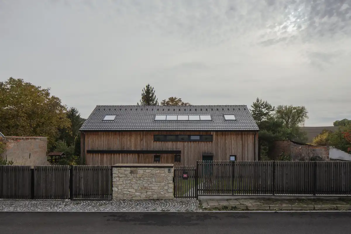 Family House in Mature Garden Prague