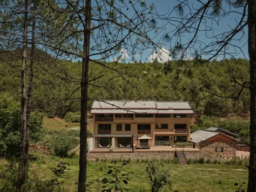 SongMoon Homestay and Bookhouse Yunnan China