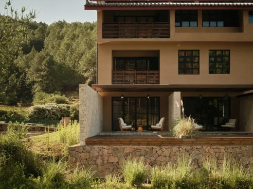 SongMoon Homestay and Bookhouse Yunnan retreat