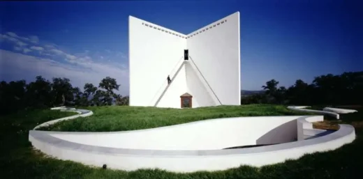 Casa de Retiro Espiritual Seville building by Emilio Ambasz