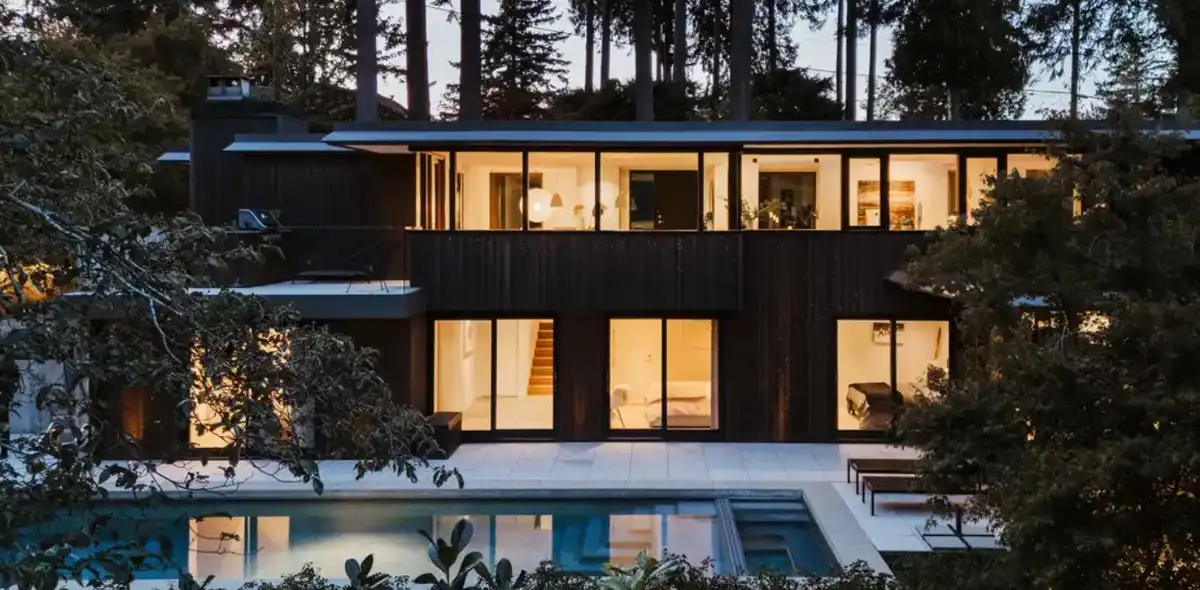 Madrona House, Gleneagles, Vancouver pool property