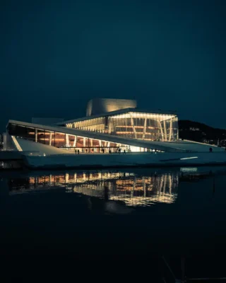 Modern-day architecture shapes virtual experiences