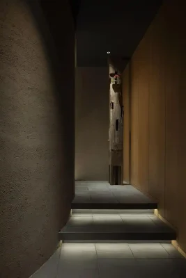 Sushi Ichi, Minato City Tokyo restaurant corridor