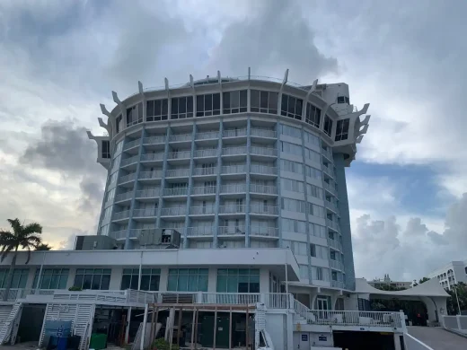 Bellwether Beach Resort, 5250 Gulf Boulevard, St. Pete Beach, FL