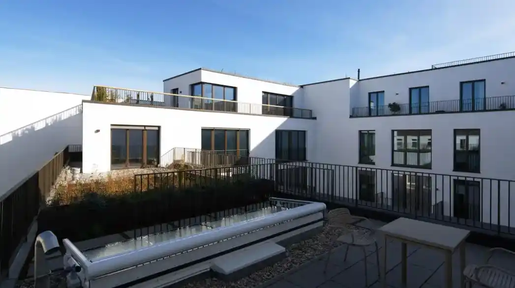 Helmhouse Berlin, Germany housing roof design