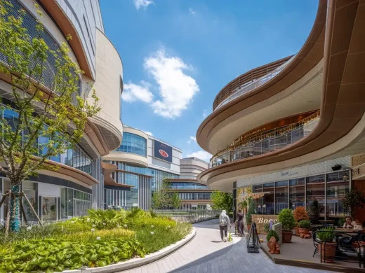 Hongqiao Qianwan Incity MEGA Shanghai retail resort
