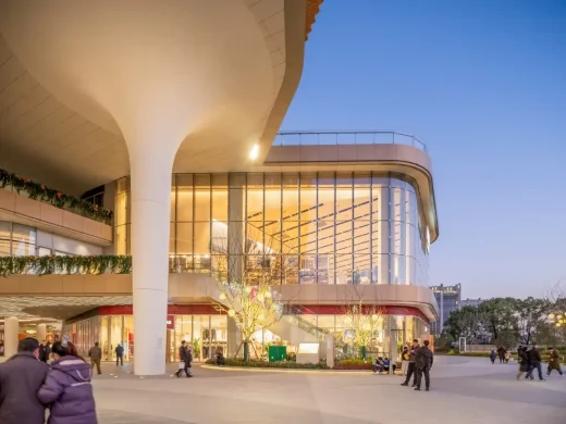 Hongqiao Qianwan Incity MEGA Shanghai retail resort