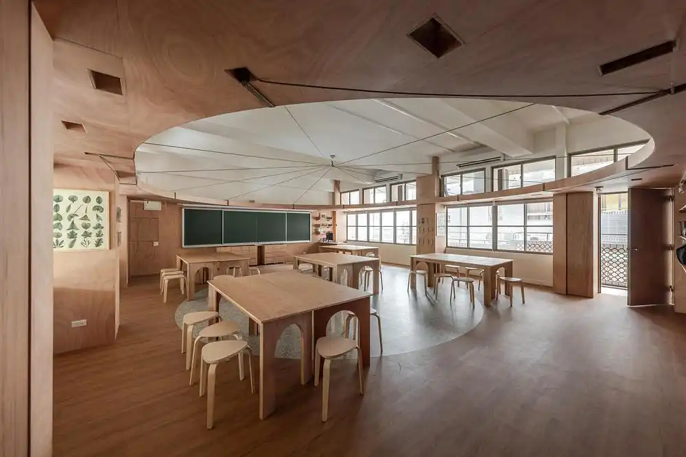 Qingshan Forest Junior High School Classroom Taipei