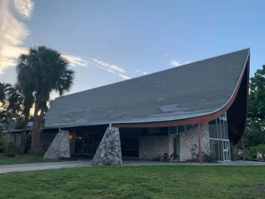 St. Paul Lutheran Church, 2256 Bahia Vista St, Sarasota