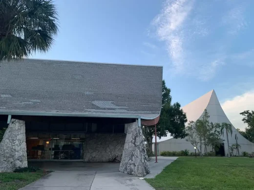 St. Paul Lutheran Church, 2256 Bahia Vista St, Sarasota