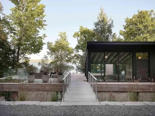 The Counter-Slope House Potton Quebec