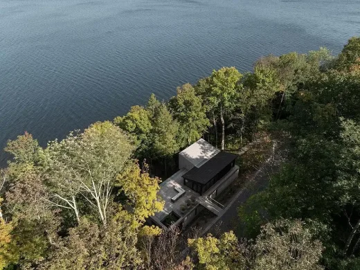 The Counter-Slope House Potton Quebec Canada