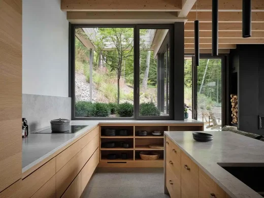 The Counter-Slope House Potton Canada