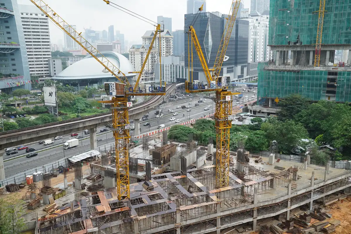 What construction quality control plans need to include