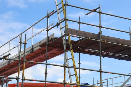 Why construction site injury cases need specialized lawyers