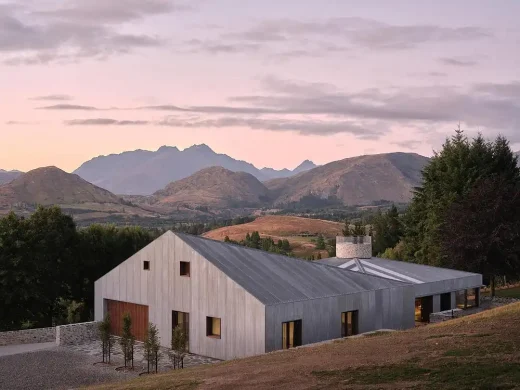 Two Sheds by RTA Studio